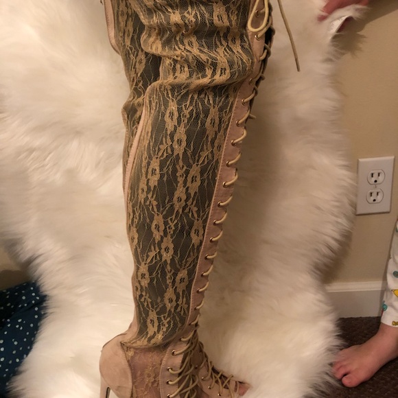 Laced up knee high booties - Picture 2 of 3